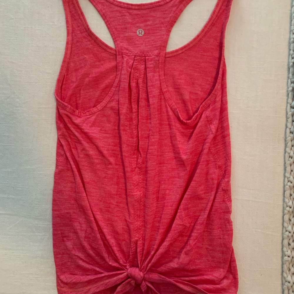 Lululemon tank top